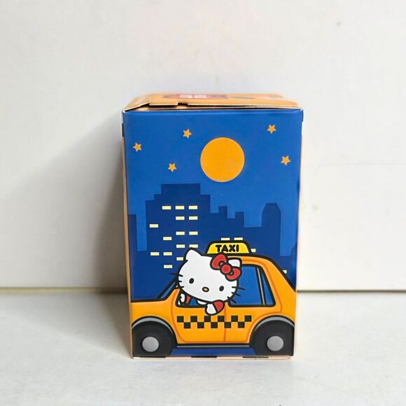 NYCC 2025 Exclusive KidRobot Helo Kitty Mini 3" Vinyl Figure LE500 - IN HAND - Picture 4 of 7